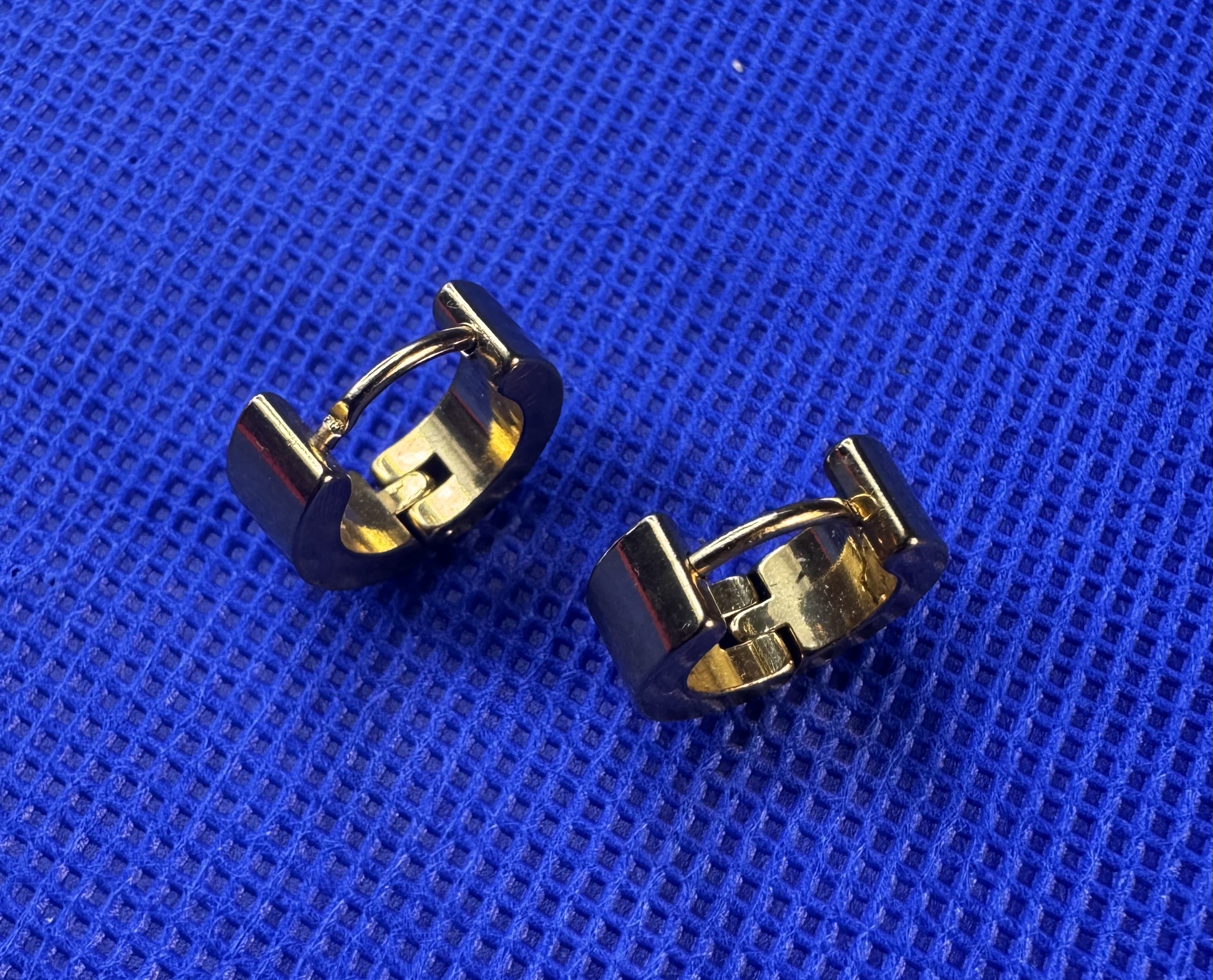 Gold Huggies Hoop Earrings-Minimalist clip Design 