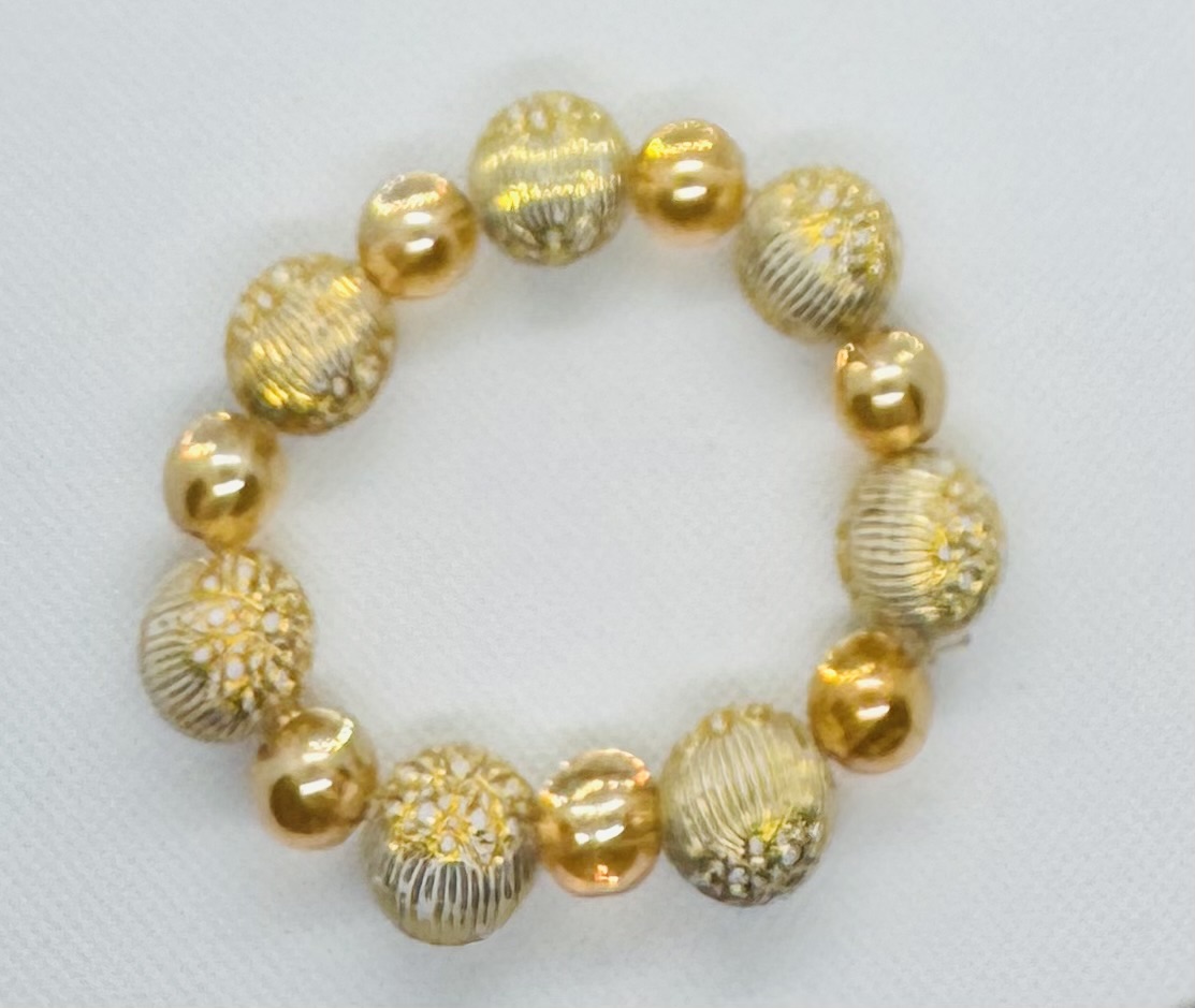 BRACELET